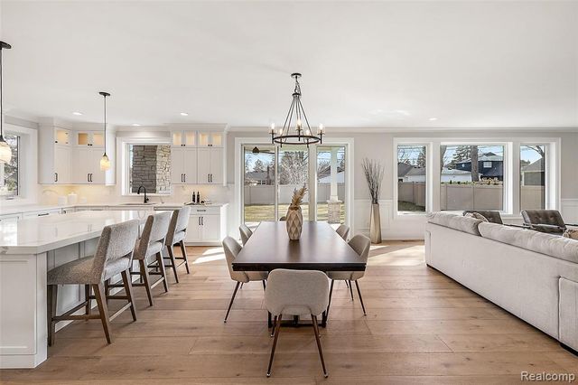 2182 Buckingham Avenue, Birmingham, MI 48009