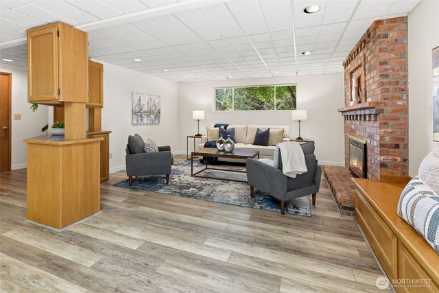155 Capella Drive NW, Issaquah, WA 98027
