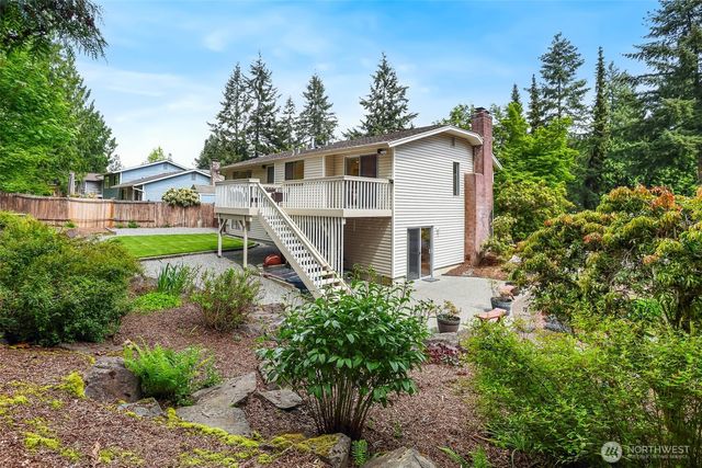 155 Capella Drive NW, Issaquah, WA 98027