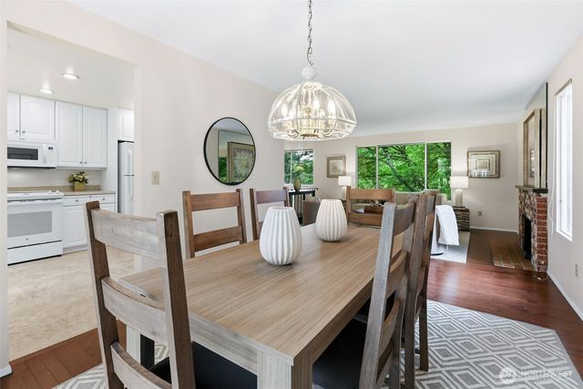 155 Capella Drive NW, Issaquah, WA 98027