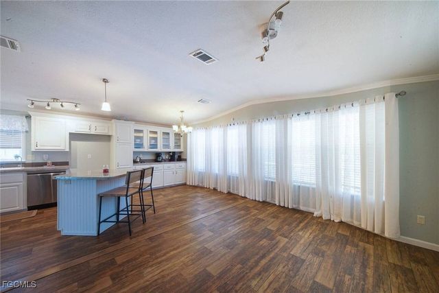 2831 York RD, St James City, FL 33956