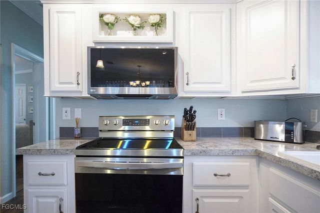 2831 York RD, St James City, FL 33956