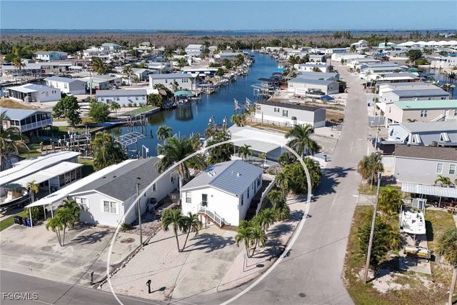 2831 York RD, St James City, FL 33956