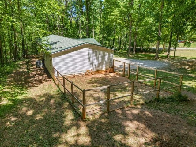 553 Pleasant Acres Drive, Maysville, GA 30558