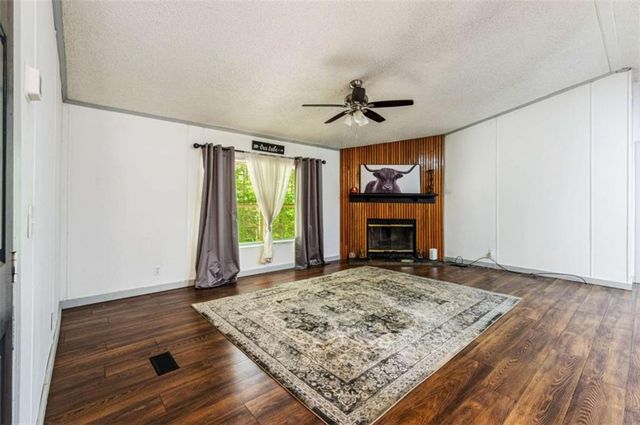 553 Pleasant Acres Drive, Maysville, GA 30558