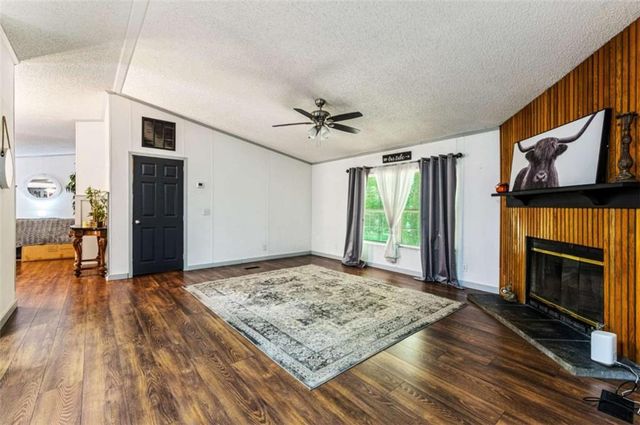 553 Pleasant Acres Drive, Maysville, GA 30558