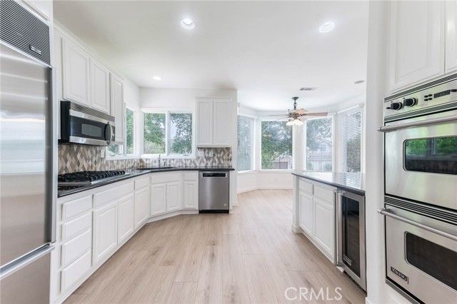 562 Ravensbury, Lake Sherwood, CA 91361