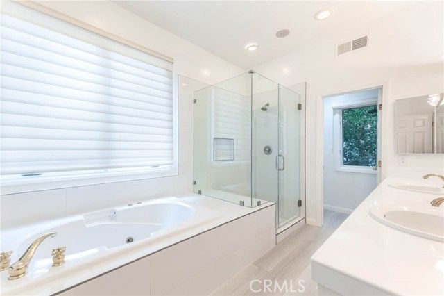 562 Ravensbury, Lake Sherwood, CA 91361