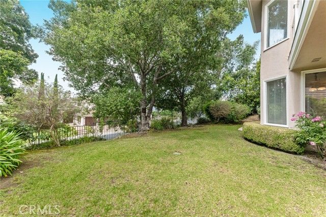 562 Ravensbury, Lake Sherwood, CA 91361