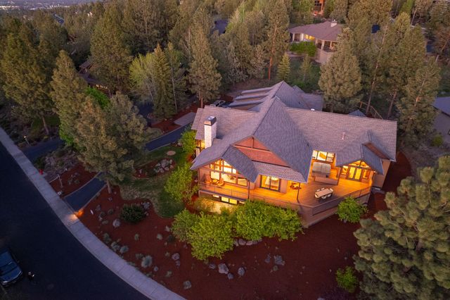 3326 NW Windwood Way, Bend, OR 97703
