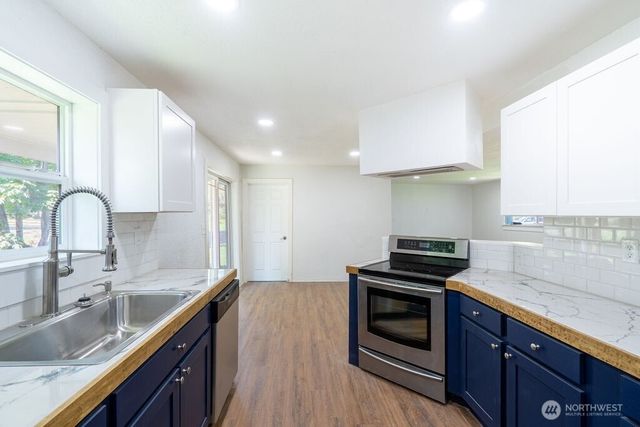 13 Barrett Road W, Montesano, WA 98563