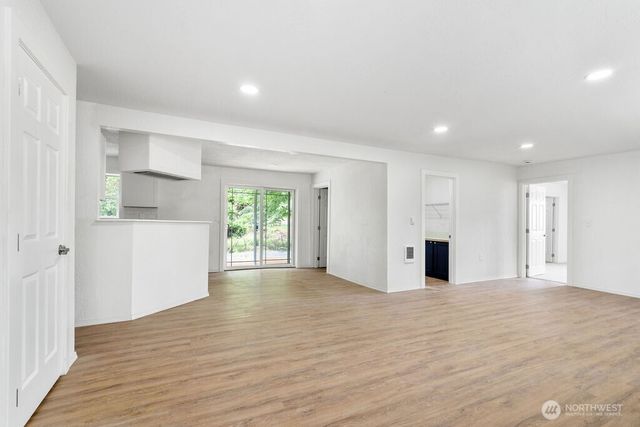 13 Barrett Road W, Montesano, WA 98563