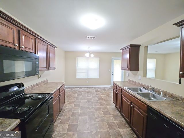 1098 McConaughy Court, Mcdonough, GA 30253
