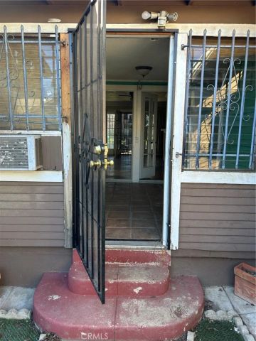 1184 N Kenmore, Los Angeles, CA 90029