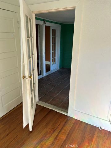 1184 N Kenmore, Los Angeles, CA 90029