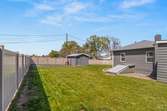 1924 Cedar Avenue, Lewiston, ID 83501