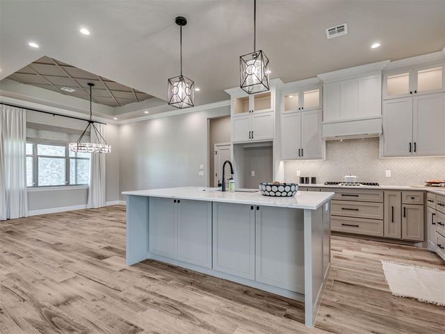 360 Old Farm Road, Edmond, OK 73034