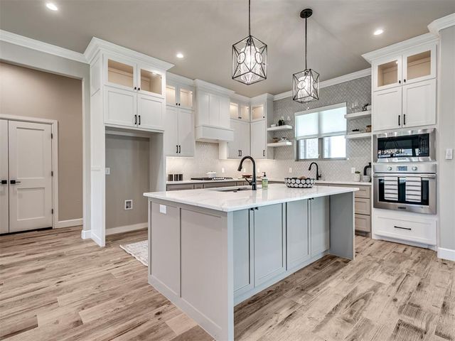 360 Old Farm Road, Edmond, OK 73034