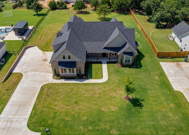 360 Old Farm Road, Edmond, OK 73034