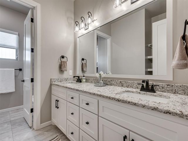 360 Old Farm Road, Edmond, OK 73034