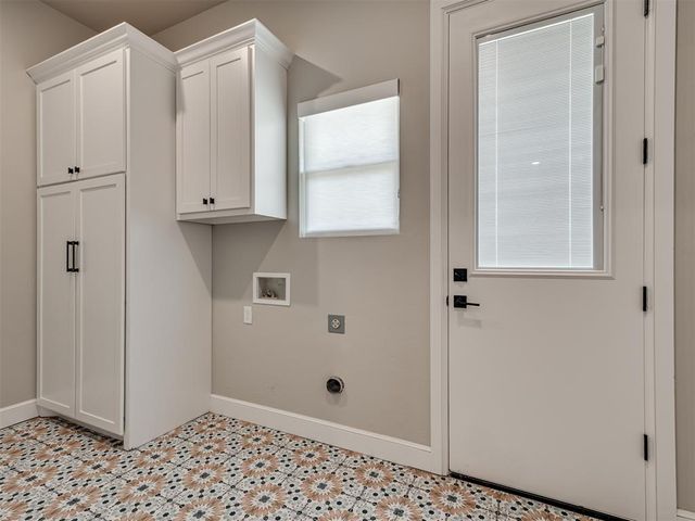 360 Old Farm Road, Edmond, OK 73034