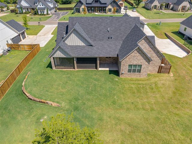 360 Old Farm Road, Edmond, OK 73034