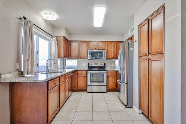 3236 E Hiddenview Drive, Phoenix, AZ 85048