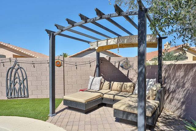 3236 E Hiddenview Drive, Phoenix, AZ 85048