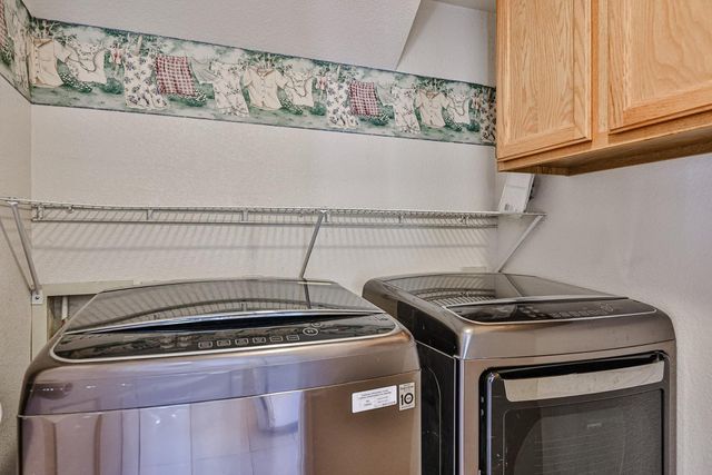 3236 E Hiddenview Drive, Phoenix, AZ 85048