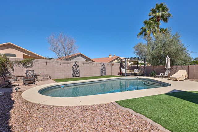 3236 E Hiddenview Drive, Phoenix, AZ 85048