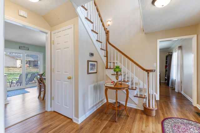 709 Harris Dr, Gallatin, TN 37066