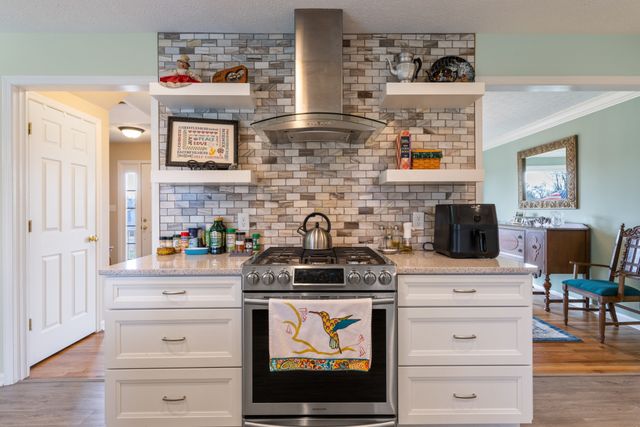 709 Harris Dr, Gallatin, TN 37066