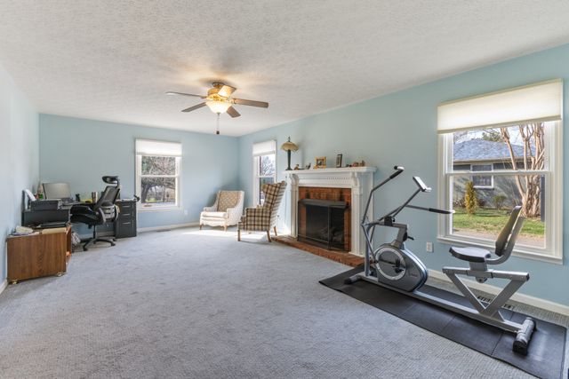 709 Harris Dr, Gallatin, TN 37066