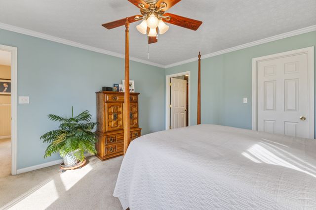 709 Harris Dr, Gallatin, TN 37066