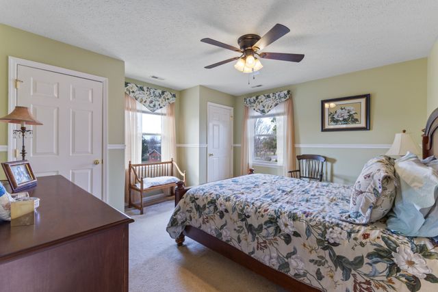 709 Harris Dr, Gallatin, TN 37066