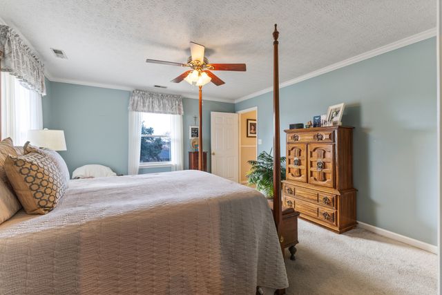 709 Harris Dr, Gallatin, TN 37066