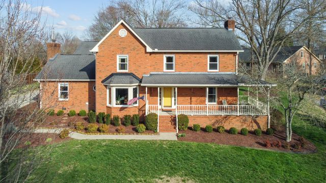 709 Harris Dr, Gallatin, TN 37066