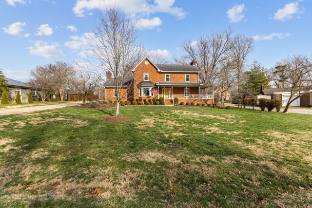 709 Harris Dr, Gallatin, TN 37066