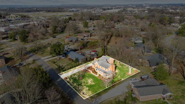 709 Harris Dr, Gallatin, TN 37066