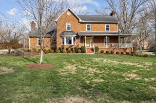 709 Harris Dr, Gallatin, TN 37066