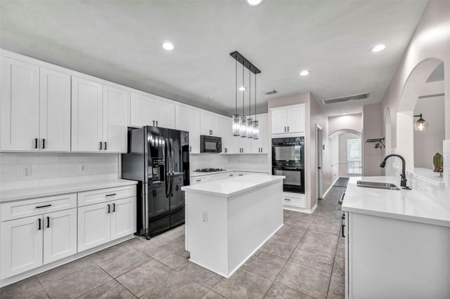 3 Renoir Trail Place, The Woodlands, TX 77382