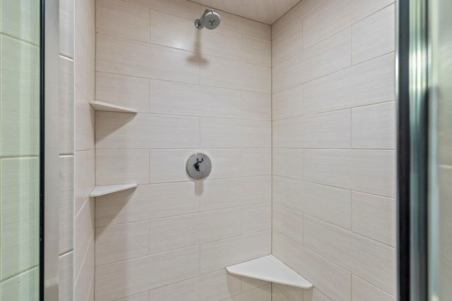 2405 Sheridan Avenue S, Minneapolis, MN 55405