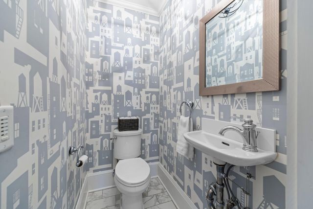 2405 Sheridan Avenue S, Minneapolis, MN 55405