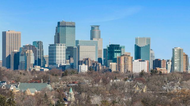 2405 Sheridan Avenue S, Minneapolis, MN 55405