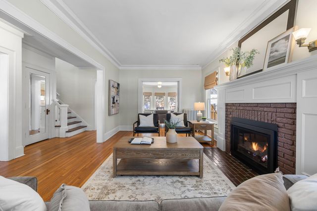 2405 Sheridan Avenue S, Minneapolis, MN 55405