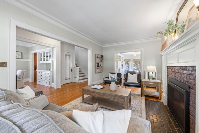 2405 Sheridan Avenue S, Minneapolis, MN 55405