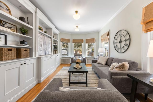 2405 Sheridan Avenue S, Minneapolis, MN 55405