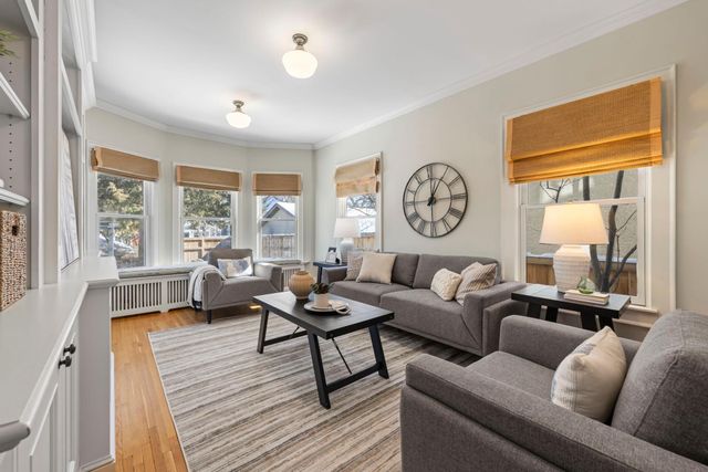 2405 Sheridan Avenue S, Minneapolis, MN 55405