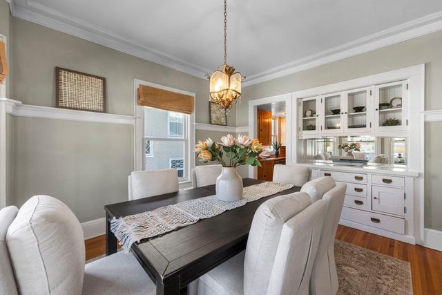 2405 Sheridan Avenue S, Minneapolis, MN 55405