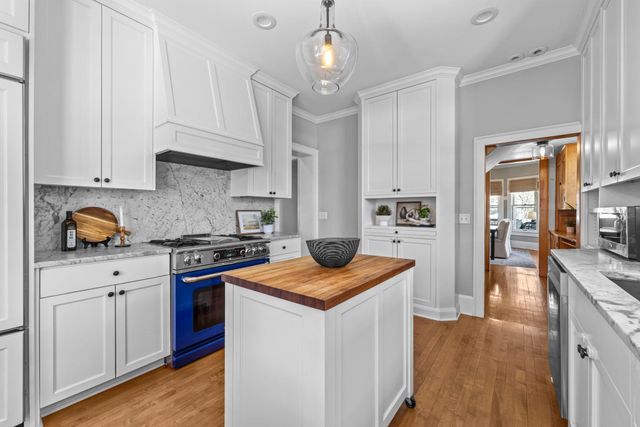 2405 Sheridan Avenue S, Minneapolis, MN 55405